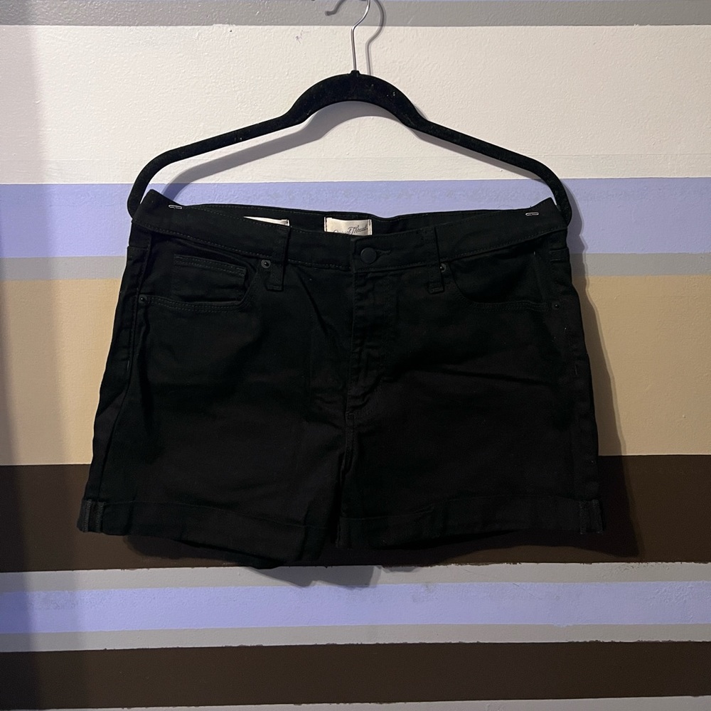 Universal Thread Black Shorts
